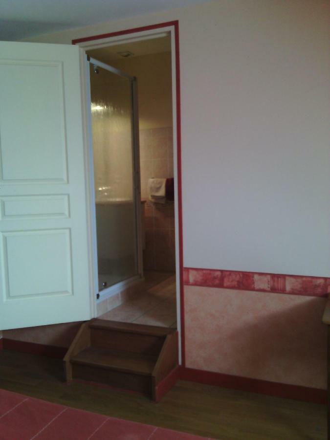 Bed and Breakfast La Roche Saint-Etienne-en-Cogles Экстерьер фото