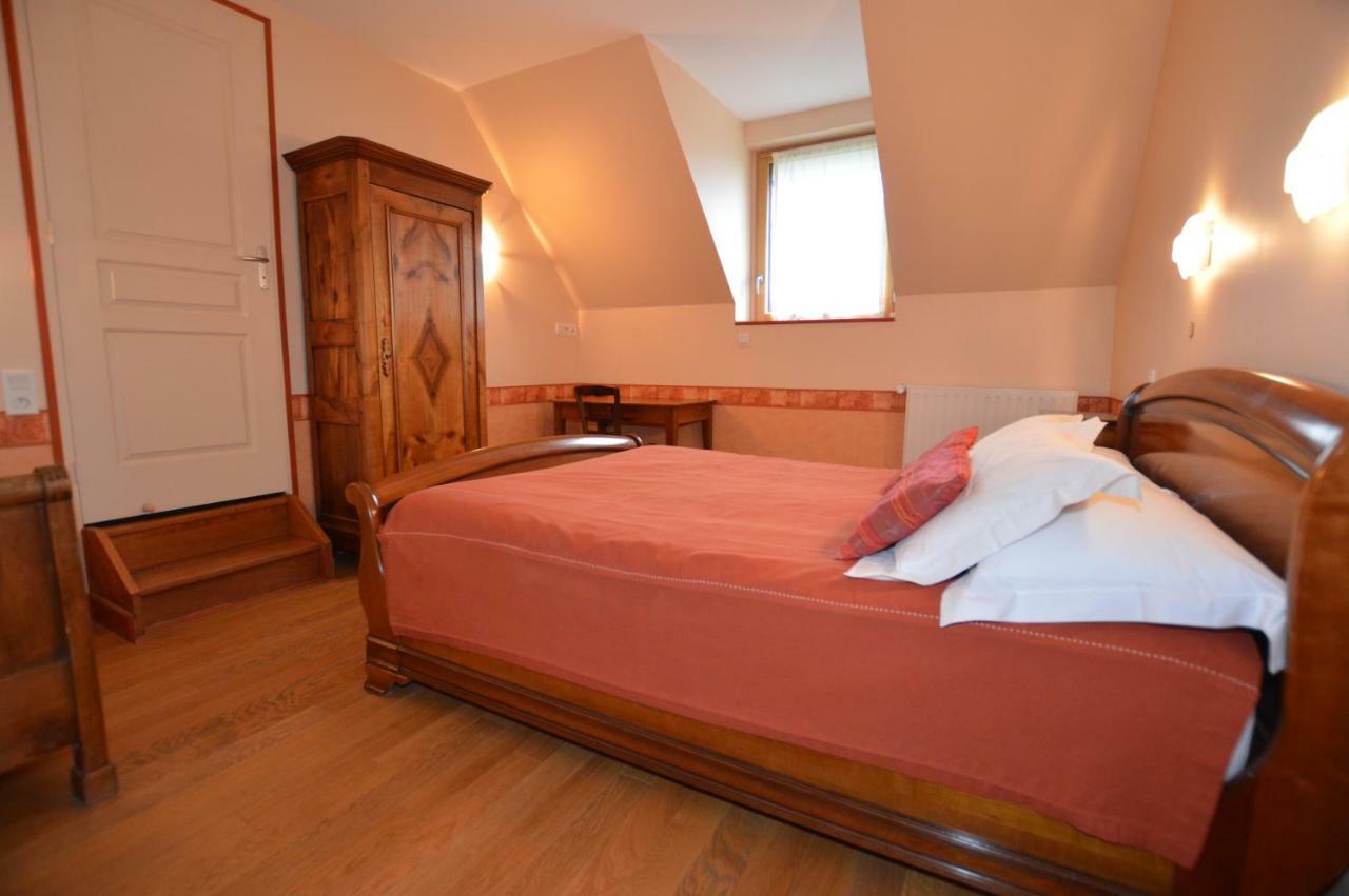 Bed and Breakfast La Roche Saint-Etienne-en-Cogles Экстерьер фото