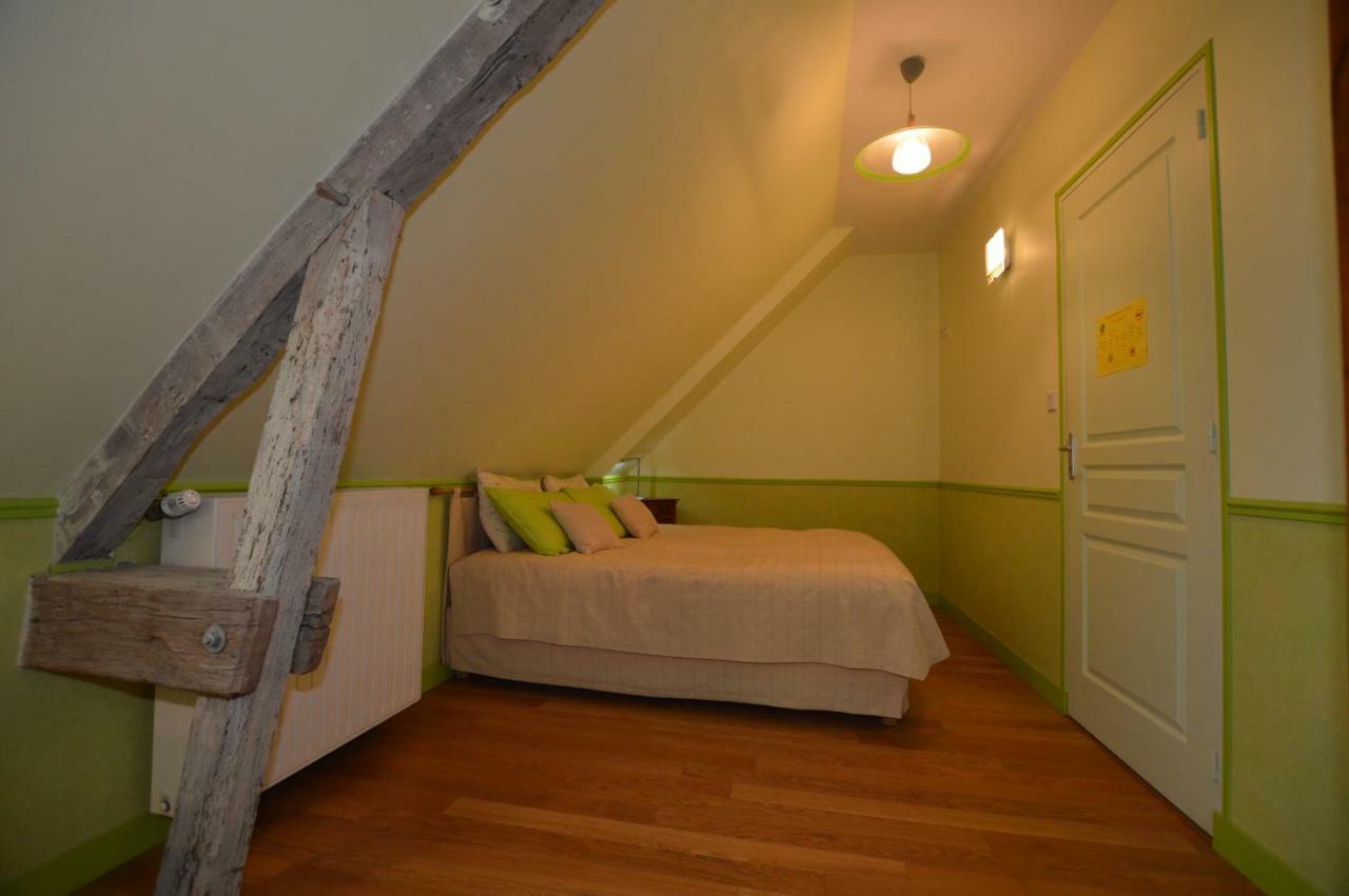 Bed and Breakfast La Roche Saint-Etienne-en-Cogles Экстерьер фото